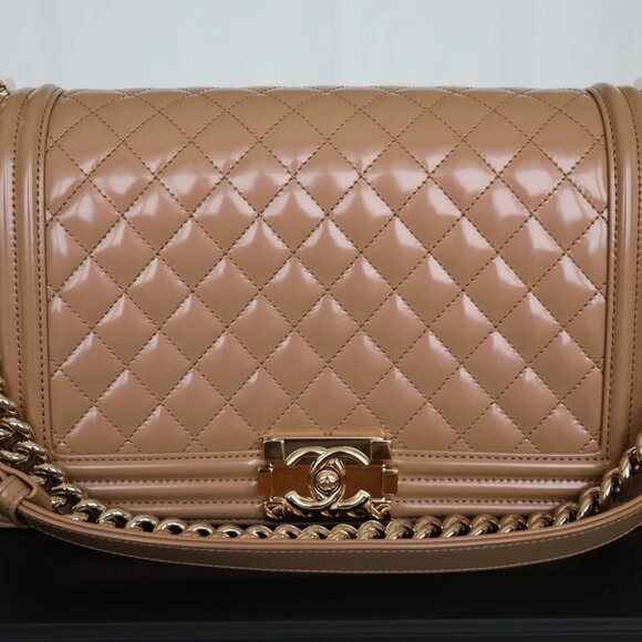 PERFECT Chanel Medium Boy Bag Beige Patent Leather w/ Original Box & Accessories - Picture 1 of 16